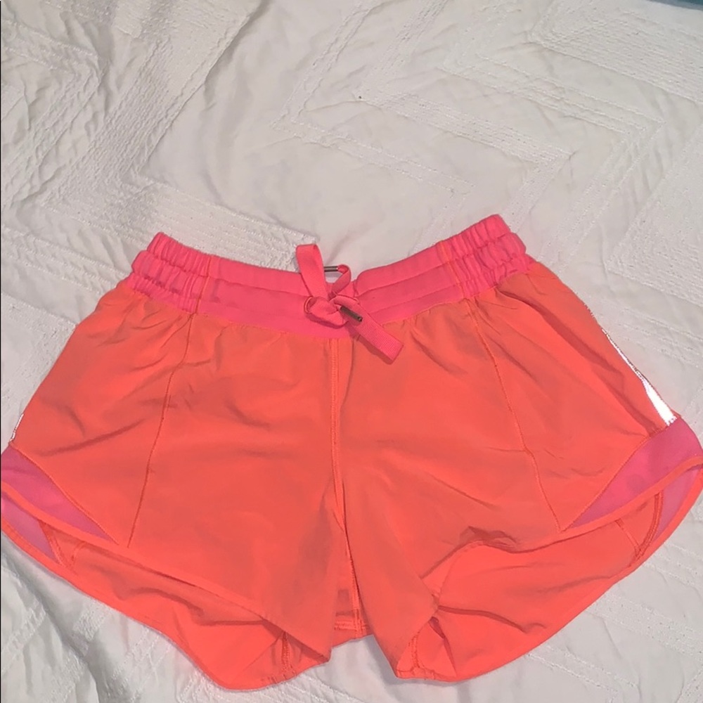 Lululemon hotty hot shorts size 4
